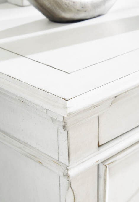 Ashley B777 - Queen & King 5pc Bedroom Set **NEW ARRIVAL**