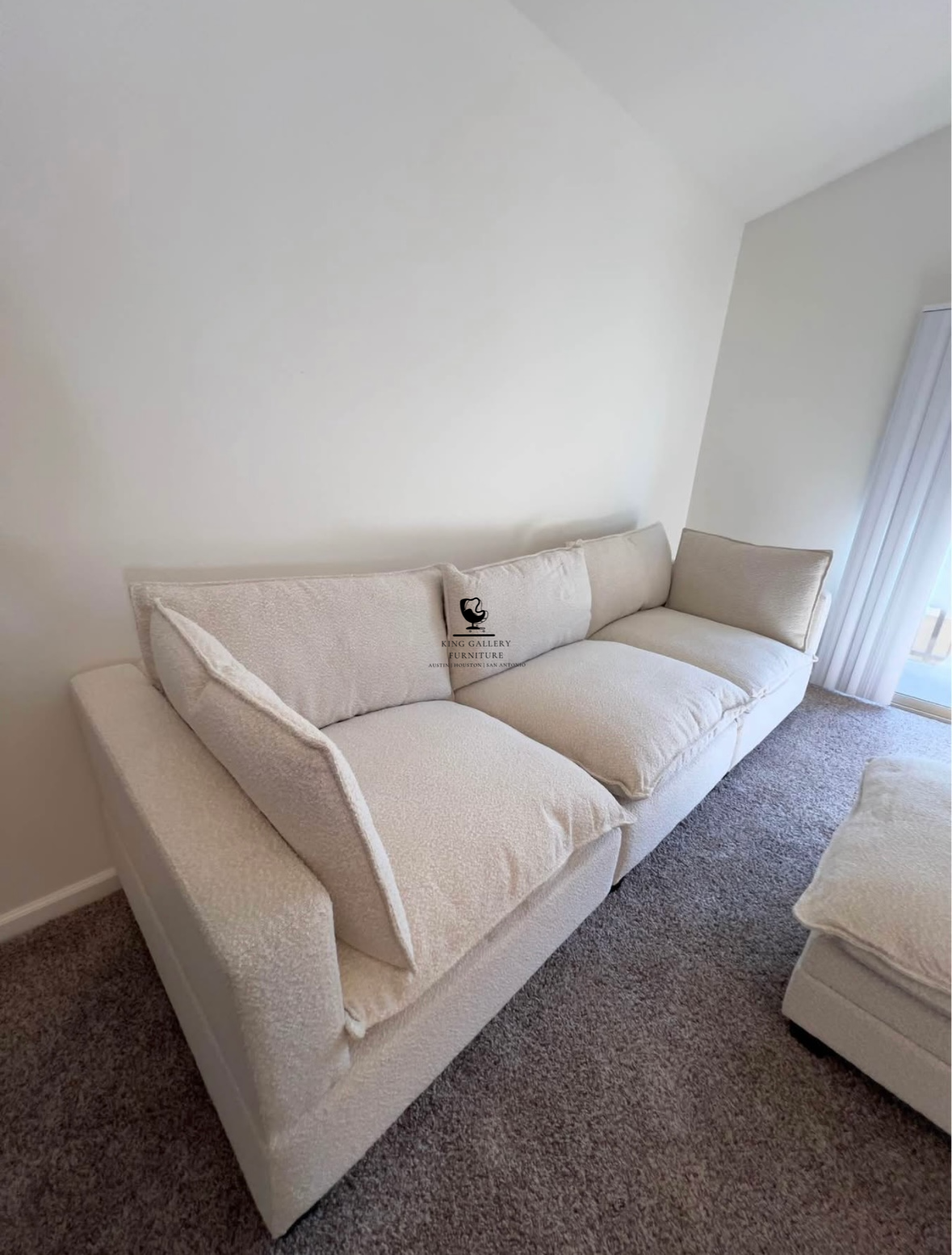 KOVA Cloud Modular Sectional w/ Storage Ottoman - Off White Boucle