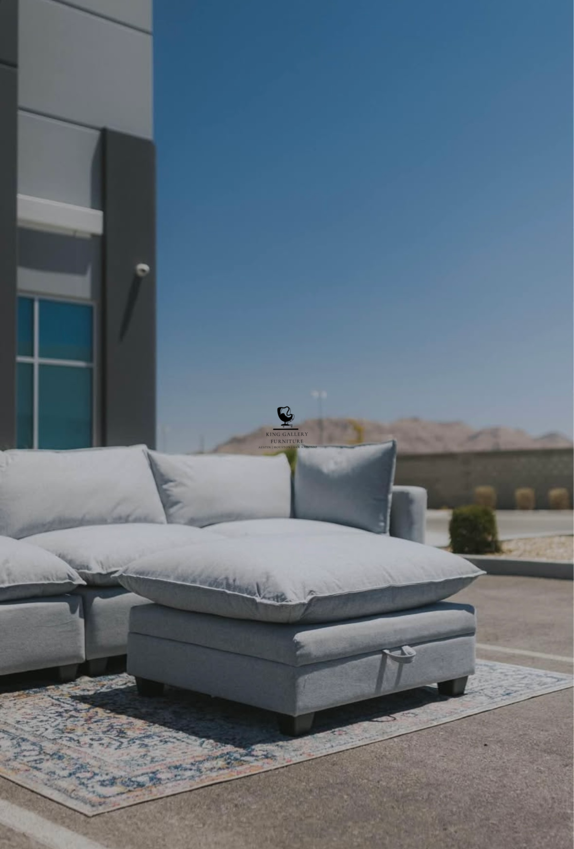 KOVA Cloud Modular Sectional w/ Storage Ottoman - Light Gray Linen