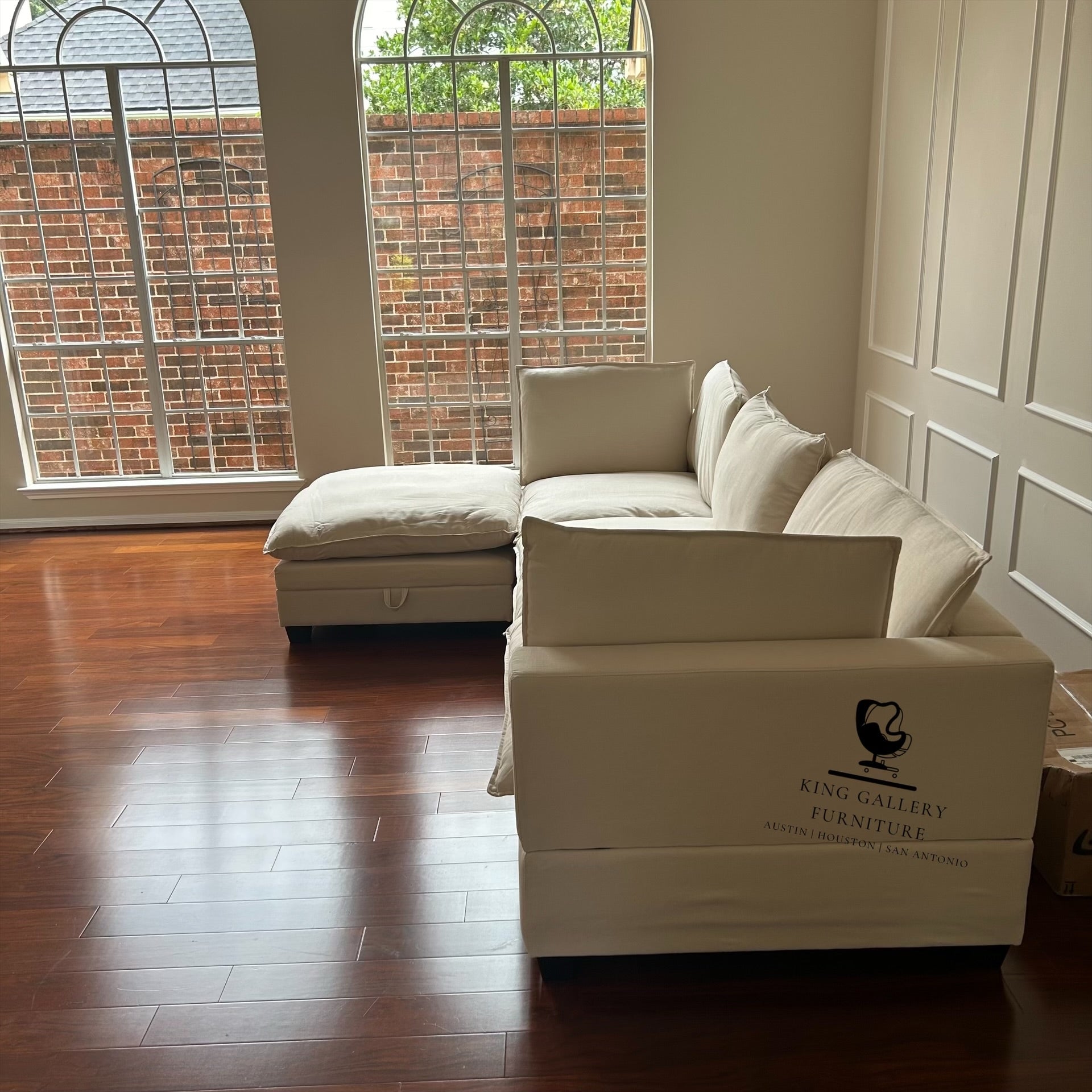 KOVA Cloud Modular Sectional w/ Storage Ottoman - Beige Linen