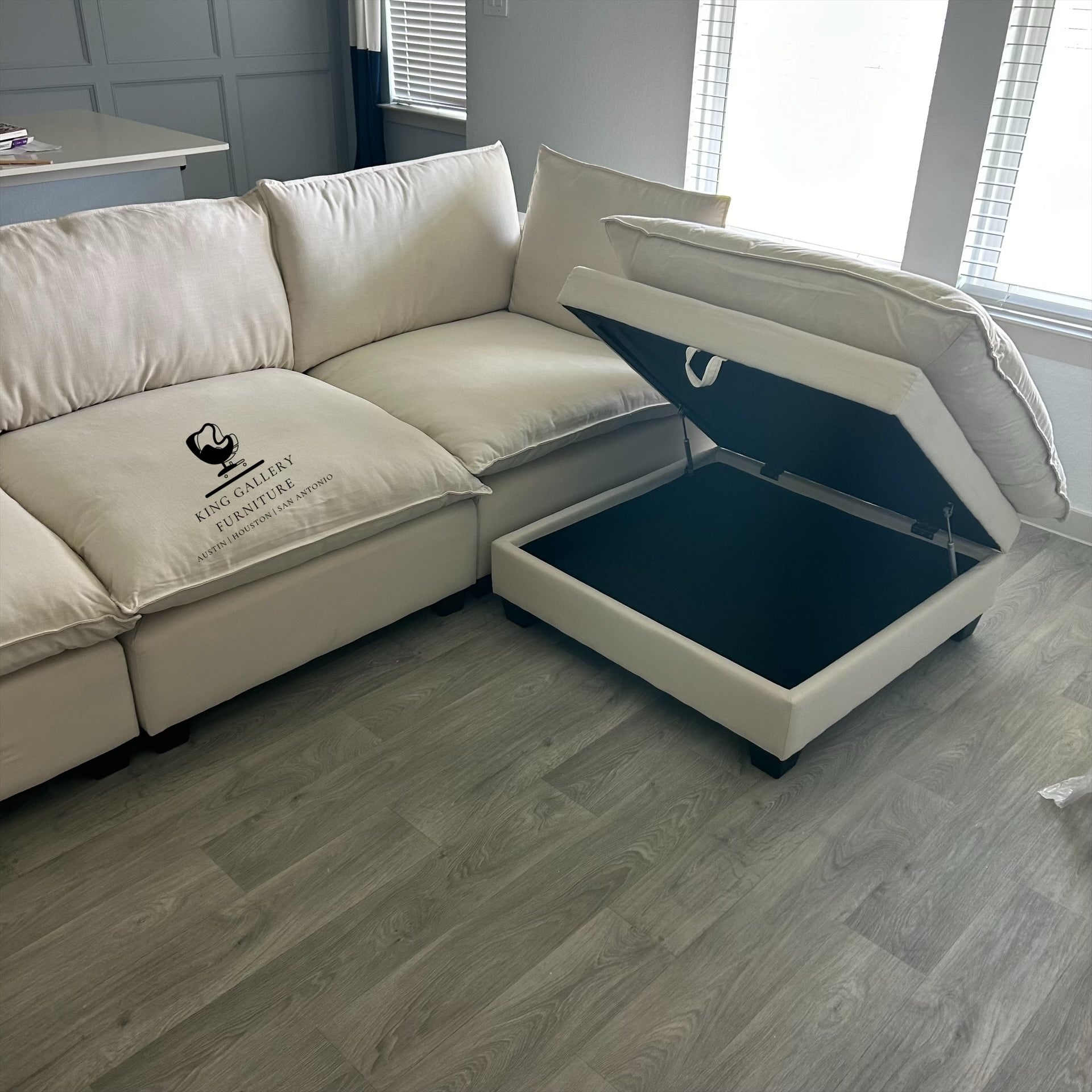 KOVA Cloud Modular Sectional w/ Storage Ottoman - Beige Linen